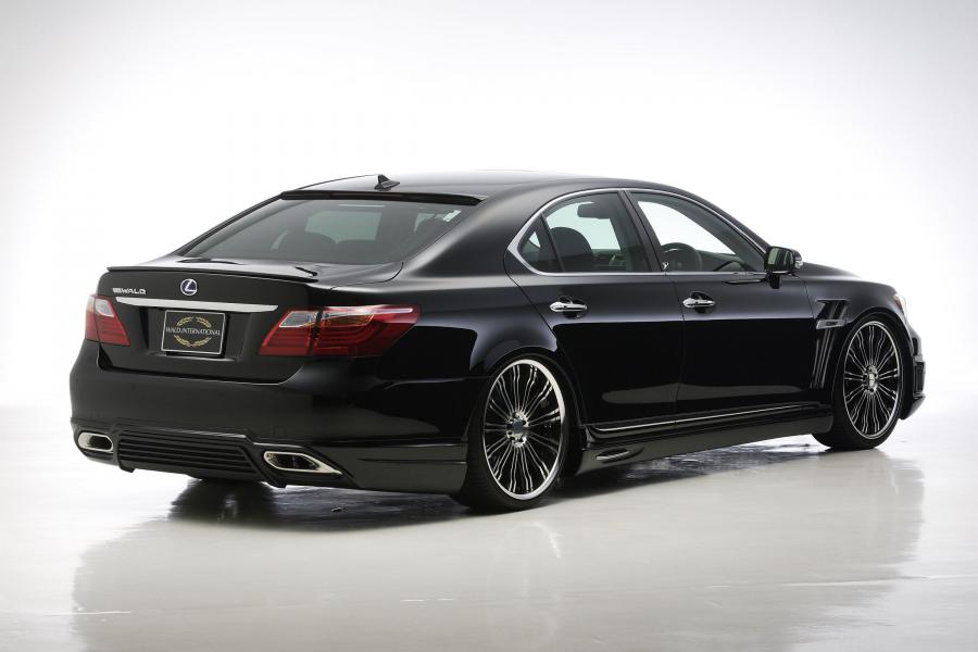  Lexus LS600h Executive Line by Wald 2010 года  (фото 53 из 81)